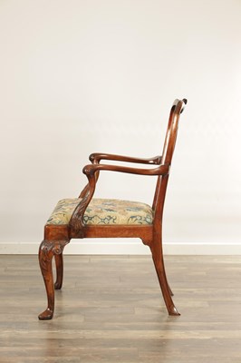 Lot 1488 - A LARGE GEORGE II MAHOGANY GENTLEMANS ARMCHAIR