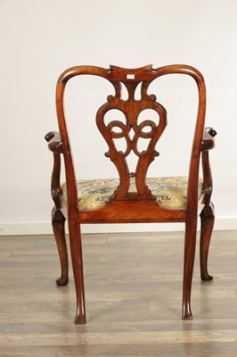 Lot 1488 - A LARGE GEORGE II MAHOGANY GENTLEMANS ARMCHAIR