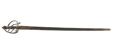 Lot 610 - AN 18TH CENTURY 1788 PATTERN HEAVY CAVALRY OFFICERS' SWORD