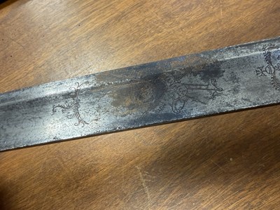 Lot 610 - AN 18TH CENTURY 1788 PATTERN HEAVY CAVALRY OFFICERS' SWORD