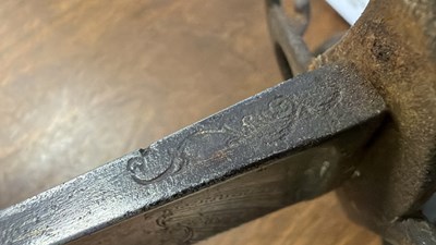 Lot 610 - AN 18TH CENTURY 1788 PATTERN HEAVY CAVALRY OFFICERS' SWORD