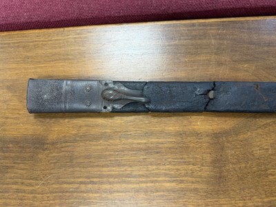 Lot 610 - AN 18TH CENTURY 1788 PATTERN HEAVY CAVALRY OFFICERS' SWORD