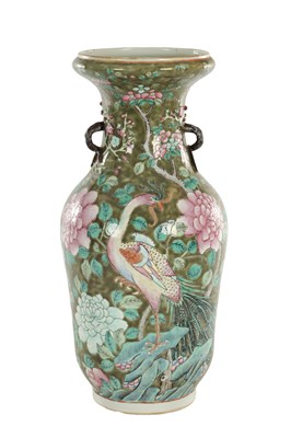Lot 498 - A RARE 19TH CENTURY CHINESE FAMILLE ROSE VASE