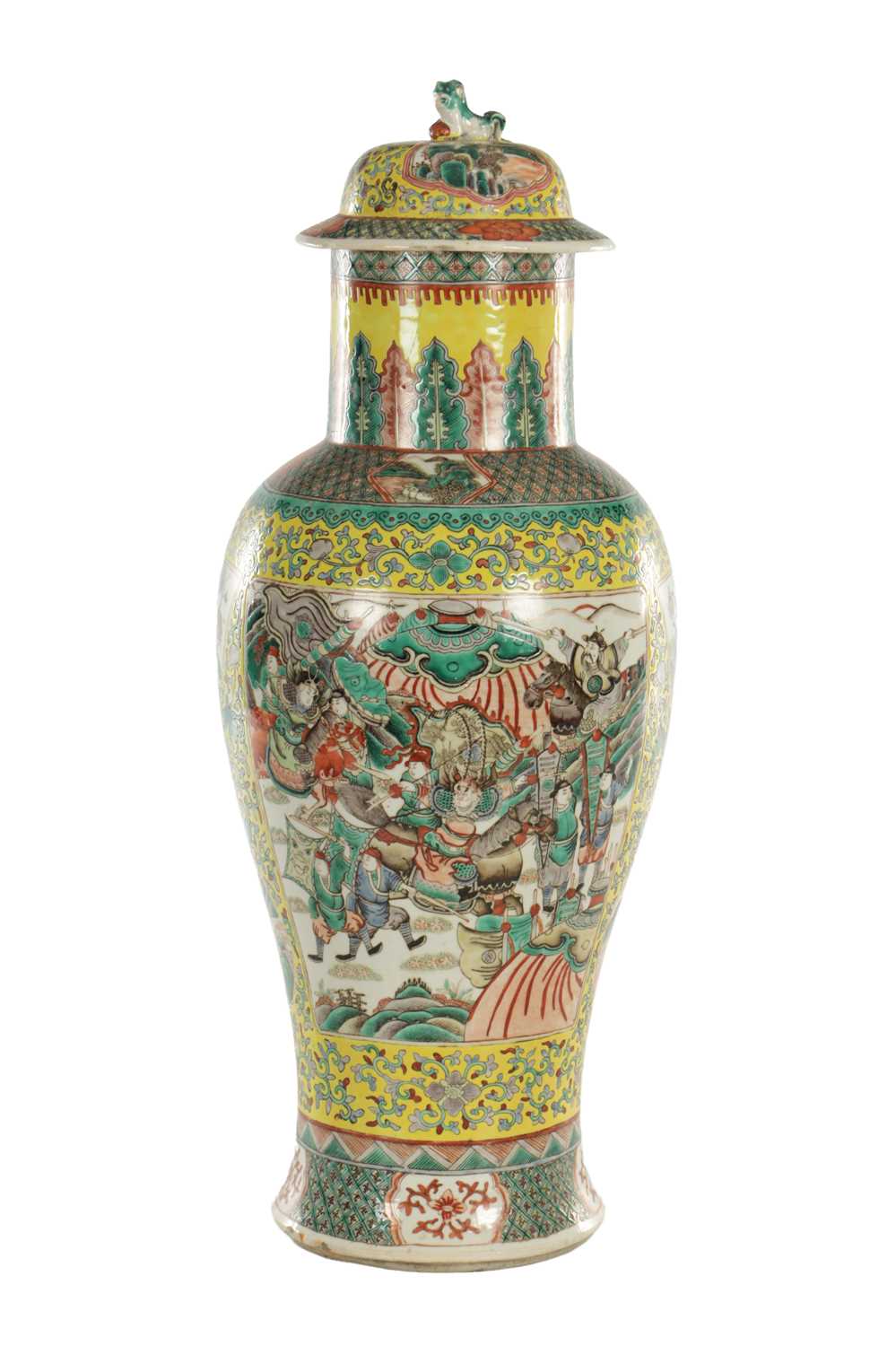 Lot 536 - A LARGE 19TH CENTURY CHINESE FAMILLE VERTE VASE AND COVER