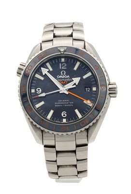 Lot 1178 - A GENTLEMAN'S STAINLESS STEEL OMEGA SEAMASTER GMT PLANET OCEAN WRIST WATCH