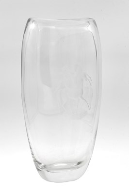 Lot 7 - VICKE LINDSTAND (1904 - 1983) A MID 20TH CENTURY SWEDISH GLASS VASE