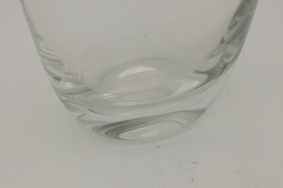 Lot 7 - VICKE LINDSTAND (1904 - 1983) A MID 20TH CENTURY SWEDISH GLASS VASE