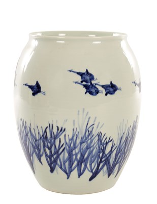 Lot 782 - A CHINESE JINGDEZHEN BLUE AND WHITE PORCELAIN VASE