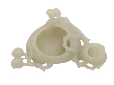 Lot 478 - A 19TH CENTURY CHINESE PALE GREEN JADE BRUSH WASHER