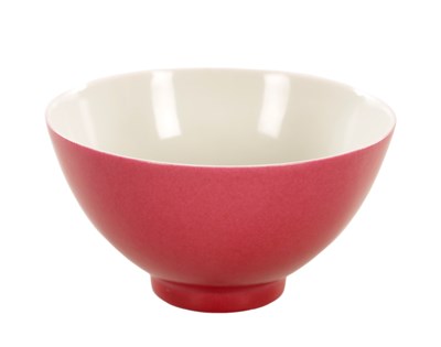Lot 595 - A CHINESE ROSE-GLAZED PORCELAIN BOWL