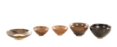 Lot 519 - A COLLECTION OF FIVE CHINESE POTTERY INCLUDING A HARES FUR TEA BOWL