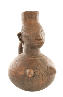 Lot 468 - AN AFRICAN TERRACOTTA MANGBETU VESSEL