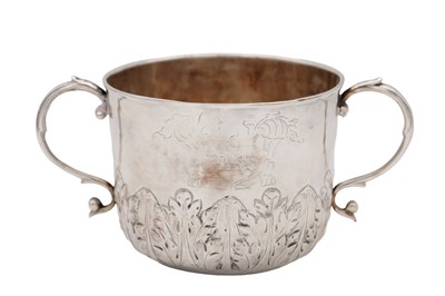 Lot 104 - A CHARLES II SILVER PORRINGER
