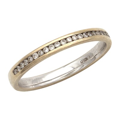 Lot 268 - AN 18CT YELLOW GOLD AND DIAMOND ETERNITY RING
