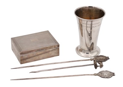 Lot 135 - A COLLECTION OF SILVER ITEMS