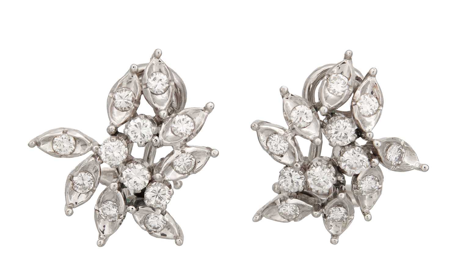 Lot 278 - A PAIR OF 18CT WHITE GOLD AND DIAMOND EARRINGS