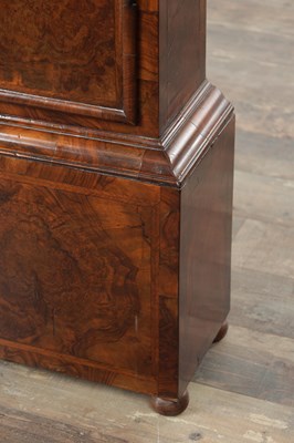 Lot 1337 - WILLIAM TIPLING IN LEEDS. A LATE 17TH CENTURY BURR WALNUT LONGCASE CLOCK