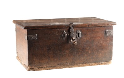 Lot 1629 - A 17TH CENTURY OAK BIBLE CHEST