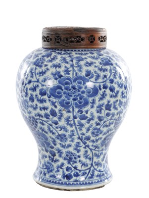 Lot 476 - A CHINESE KANGXI BLUE AND WHITE PORCELAIN BALUSTER VASE WITH PIERCED HARDWOOD COVER