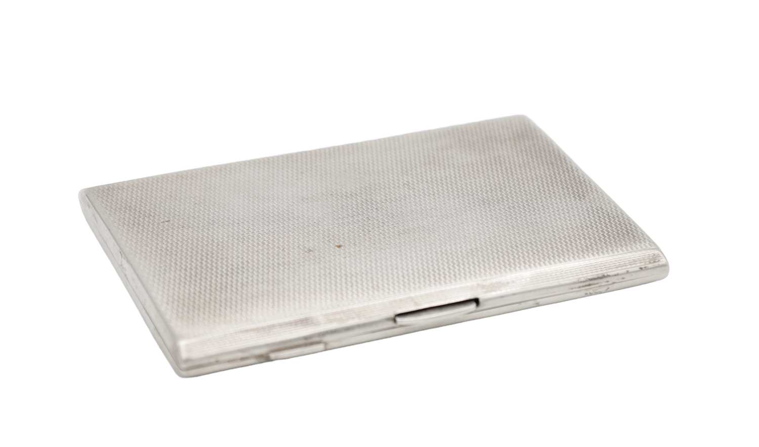 Lot 62 - A MID 20TH CENTURY SILVER CIGARETTE CASE