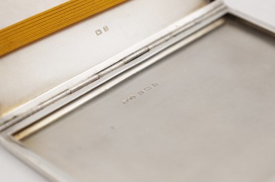 Lot 62 - A MID 20TH CENTURY SILVER CIGARETTE CASE