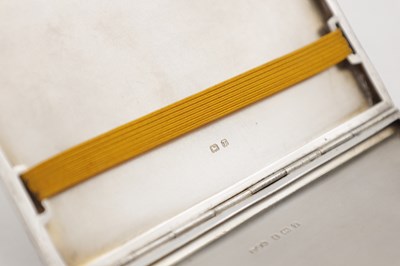 Lot 62 - A MID 20TH CENTURY SILVER CIGARETTE CASE