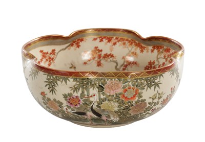 Lot 423 - A JAPANESE MEIJI PERIOD SATSUMA EARTHENWARE BOWL