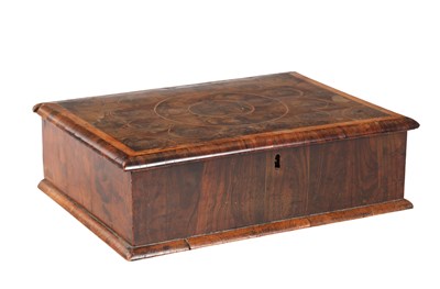 Lot 784 - A WILLIAM AND MARY LABURNUM OYSTER VENEERED LACE BOX