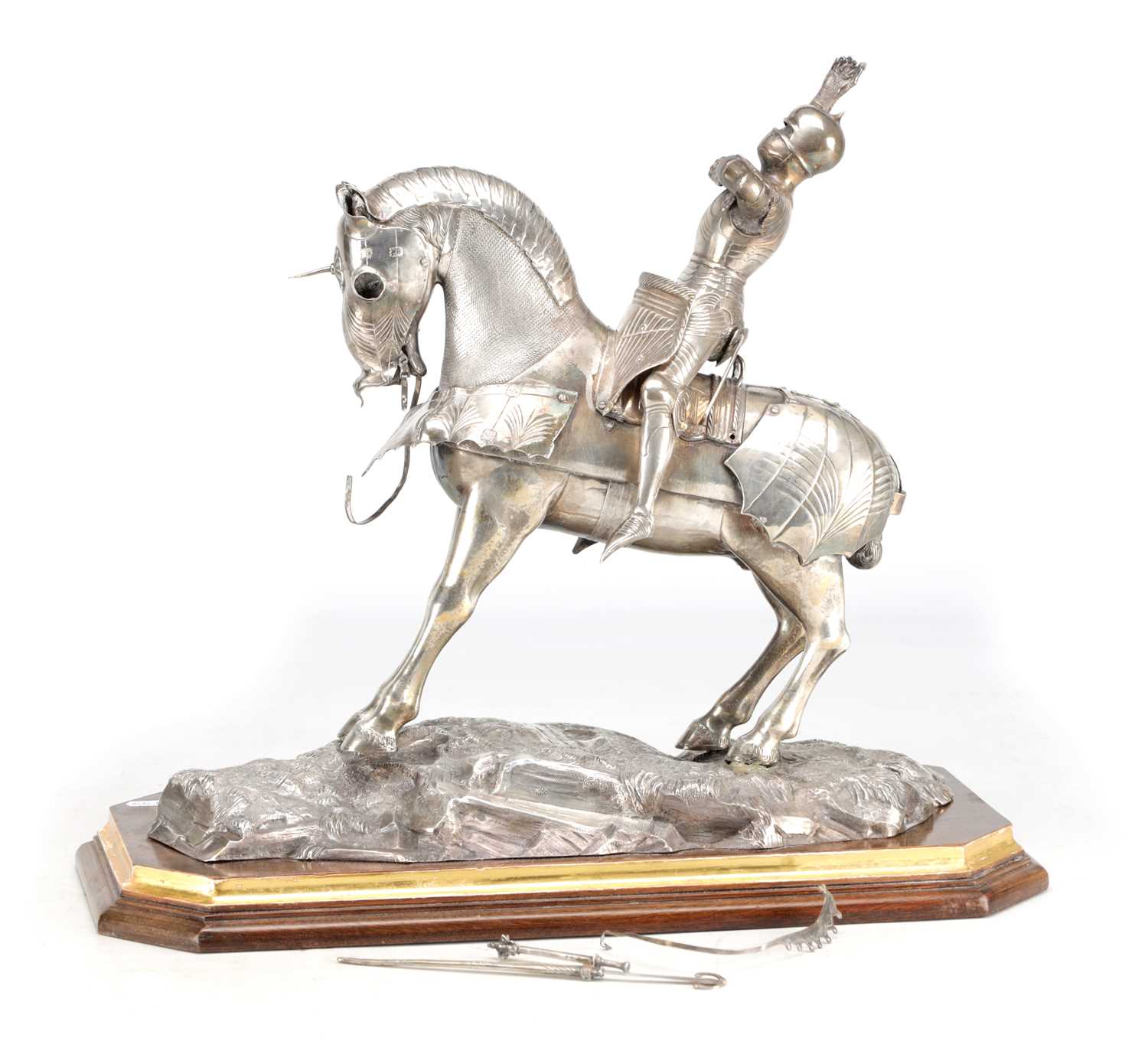 Lot 116 - A 925 SILVER FIGURE OF A KNIGHT ON HORSEBACK ON WOODEN BASE