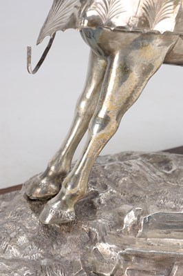 Lot 116 - A 925 SILVER FIGURE OF A KNIGHT ON HORSEBACK ON WOODEN BASE