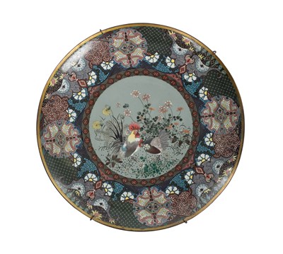 Lot 592 - A LARGE JAPANESE MEIJI PERIOD CLOISONNÉ ENAMEL CHARGER