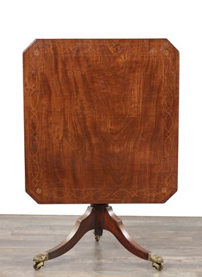 Lot 1489 - A REGENCY MAHOGANY AND BOXWOOD INLAID TILT TOP BREAKFAST TABLE