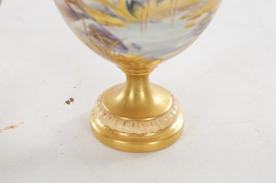 Lot 55 - A FINE PAIR OF EARLY 20TH CENTURY ROYAL WORCESTER PORCELAIN TWIN-HANDLED CABINET VASES BY JOHNSON