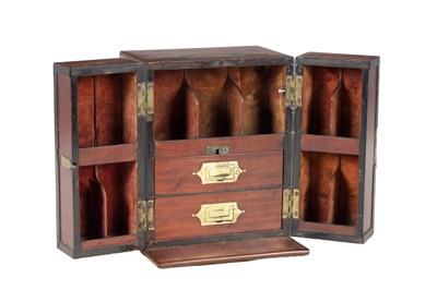 Lot 828 - AN EARLY 19TH CENTURY MAHOGANY APOTHECARY BOX