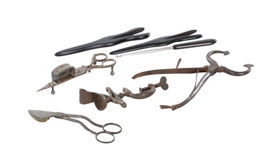 Lot 1062 - A COLLECTION OF 18TH/19TH CENTURY ITEMS