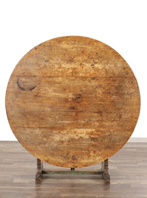 Lot 1423 - AN 18TH CENTURY FRENCH TILT-TOP WINE TASTING TABLE