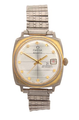 Lot 313c - AN OMEGA STAINLESS STEEL AUTOMATIC WRIST WATCH WITH DATE