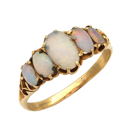 Lot 227 - A 14CT YELLOW GOLD FIVE-STONE OPAL RING WITH ENGRAVED SCROLLWORK SHOULDERS