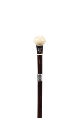 Lot 860 - AN EARLY 20TH CENTURY ELEPHANT IVORY HANDLED CANE