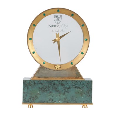 Lot 1253 - A VINTAGE SPRING DRIVEN MYSTERY MANTEL CLOCK