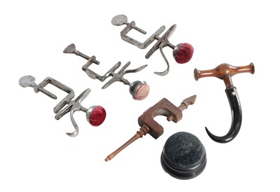 Lot 916 - A COLLECTION OF 19TH CENTURY SEWING ITEMS