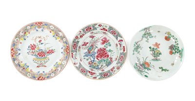 Lot 498 - A COLLECTION OF THREE CHINESE PORCELAIN DISHES