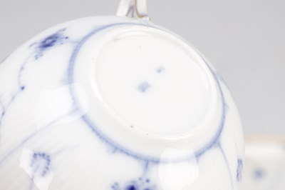 Lot 43 - A COLLECTION OF 19TH CENTURY ENGLISH CERAMICS