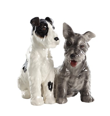 Lot 42 - A 1930'S GOLDSCHEIDER DOG GROUP BY KARIN JARL