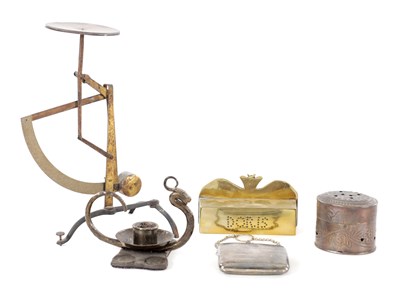 Lot 1126 - A COLLECTION OF LATE 19TH AND EARLY 20TH CENTURY METALWARE ITEMS