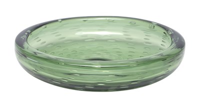 Lot 12 - A MID 20TH CENTURY ENGLISH GREEN CONTROLLED BUBBLE GLASS BOWL BY WHITEFRIARS