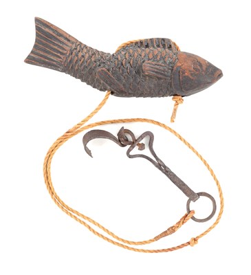 Lot 501 - A JAPANESE CARVED WOOD KOI JIZAI OKIMONO WITH WROUGHT IRON STEELYARD HOOK AND ROPE SUSPENSION