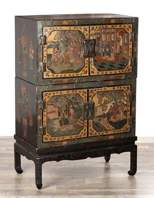 Lot 538 - A CHINESE 18TH CENTURY PAINTED AND GILT LACQUER CHEST-ON-CHEST ON STAND