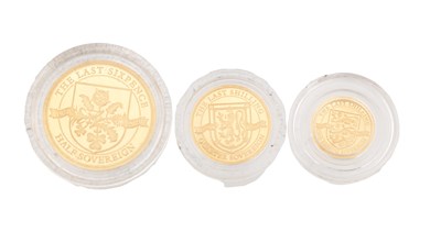 Lot 236 - A CASED SET OF QUEEN ELIZABETH II GOLD SOVEREIGNS