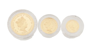 Lot 236 - A CASED SET OF QUEEN ELIZABETH II GOLD SOVEREIGNS